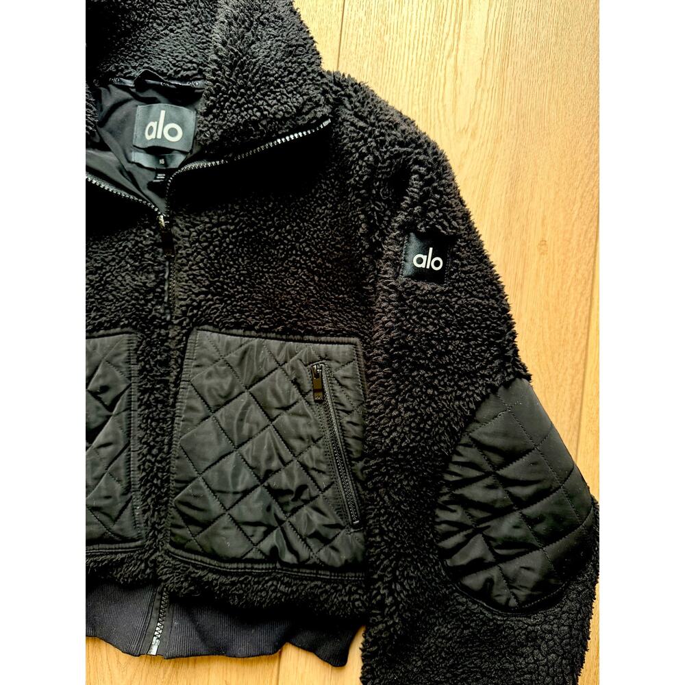 Alo Black Sherpa Edge Bomber Quilted Fleece Jacket - Picture 5 of 11